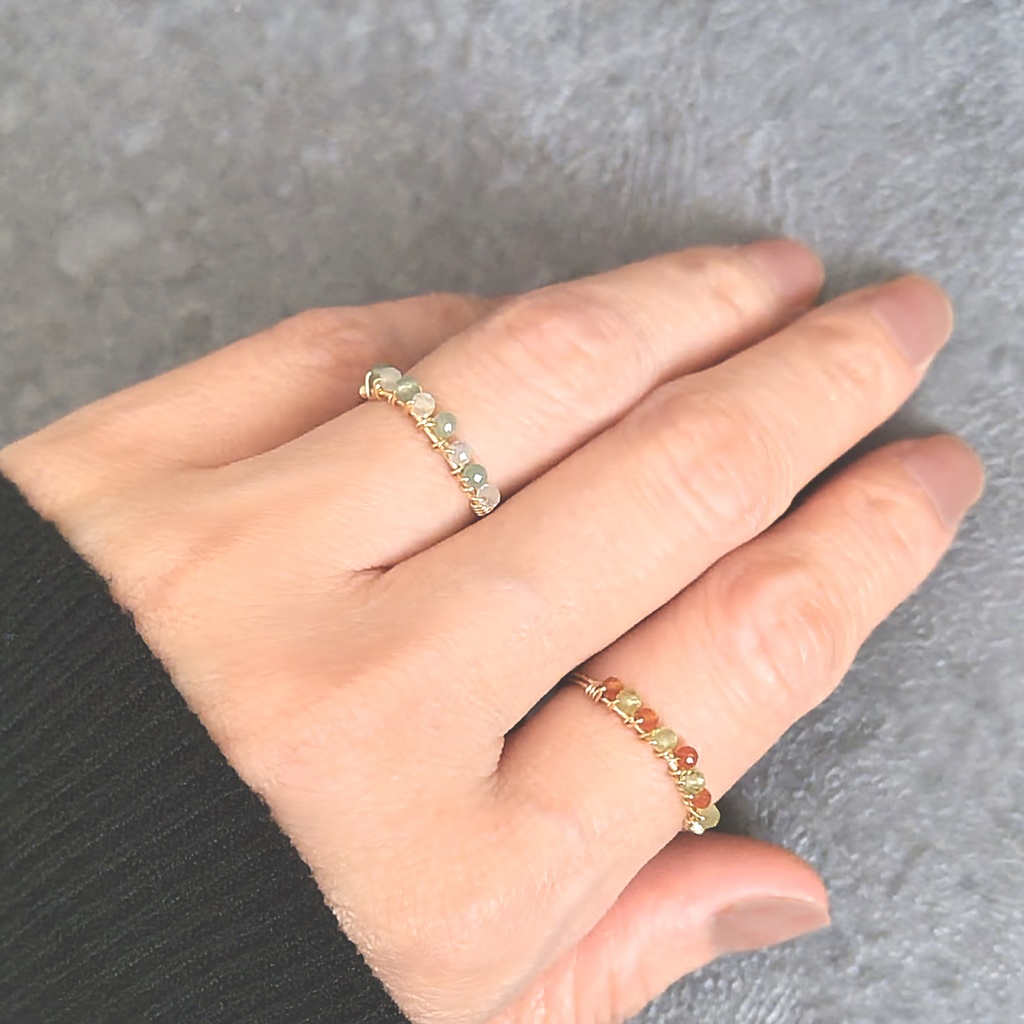 【24色から2色選べる】バイカラー天然石ビーズのシンプルワイヤーリング