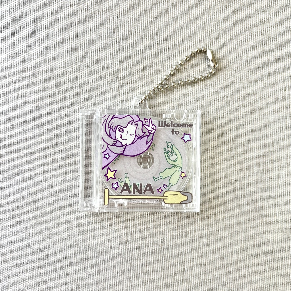 綾伊のミニCDアクキー “Welcome to ANA”