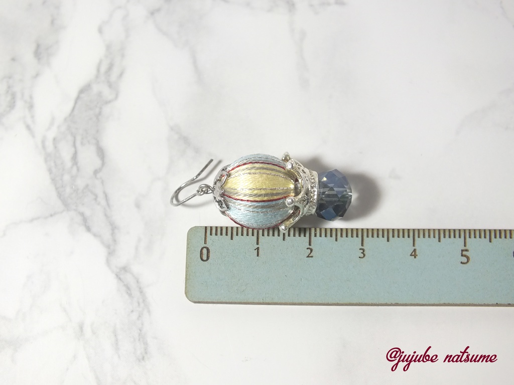 【送料無料!】バルーン王冠 金色 耳飾り