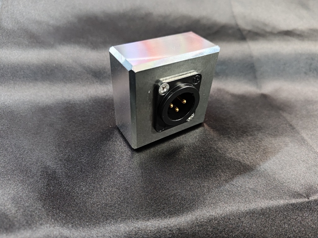 XLR　はんだ付け用　スタンド（量産前試作品）