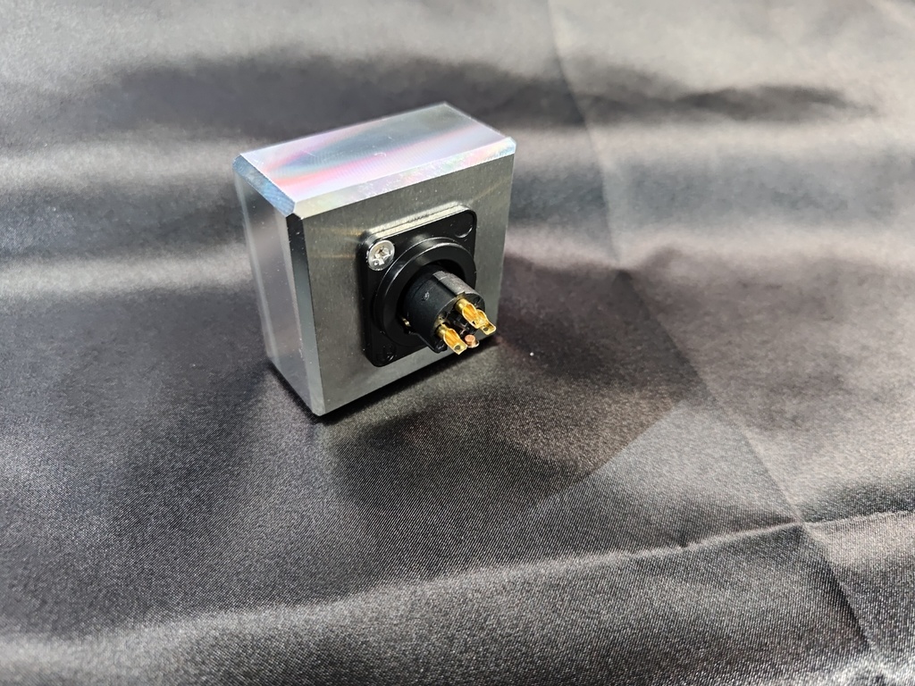 XLR はんだ付け用 スタンド(量産前試作品)