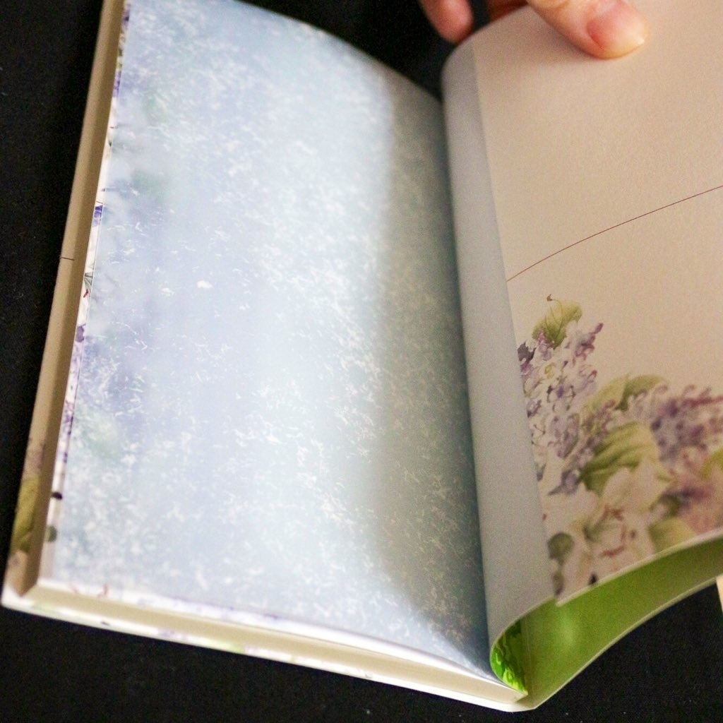 リラの枝に結ぶ