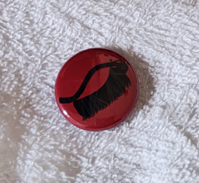 変形する武器の缶ピンバッジ