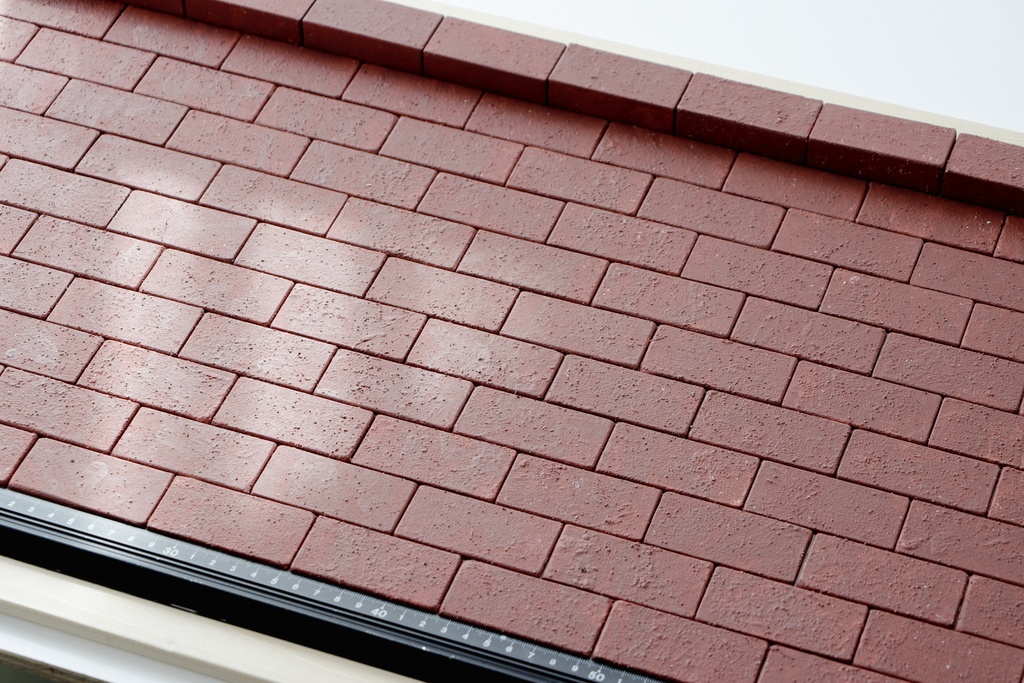 1/3ドールサイズの「公園のレンガ道路」