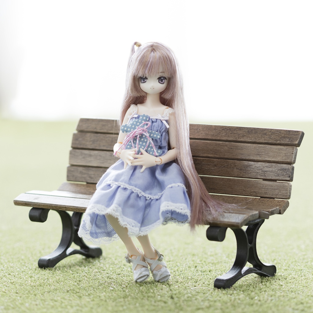 1/6 ドールサイズ「公園のベンチとレンガ道路」セット