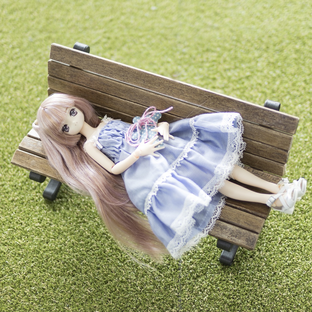 1/6 ドールサイズ「公園のベンチとレンガ道路」セット