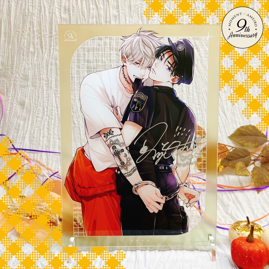 【moment×アメイロ9周年】みよしあやと『愛しのアンダードッグ』直筆サイン入りアクリルパネル