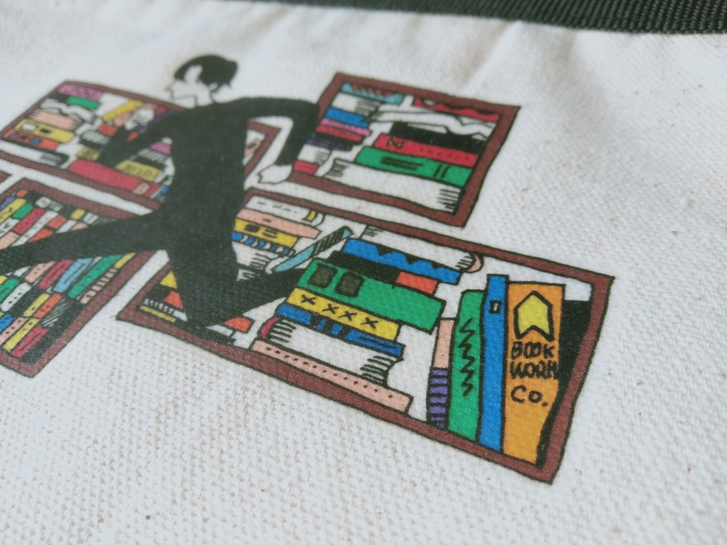 ストラップ付ポーチ