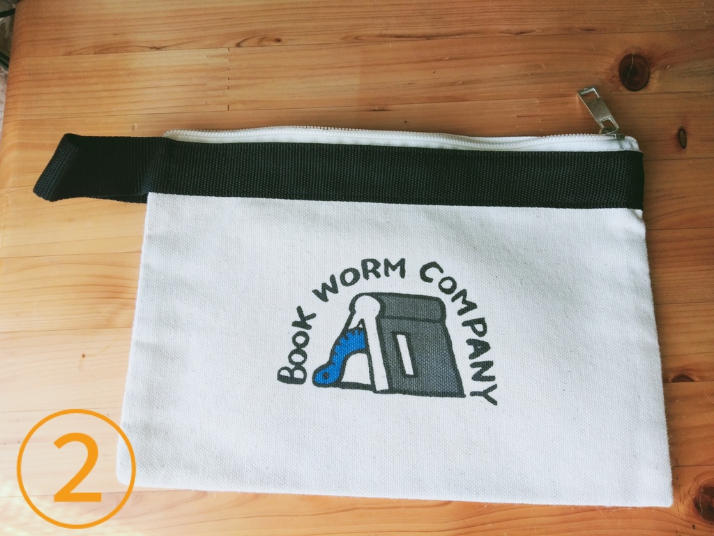 ストラップ付ポーチ