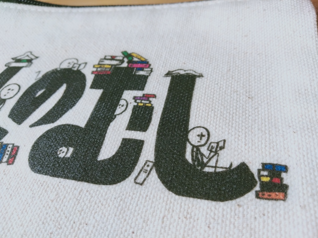 フラットポーチ