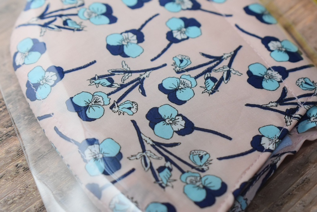 【お値下げ中】ちょっと小顔 立体布マスク