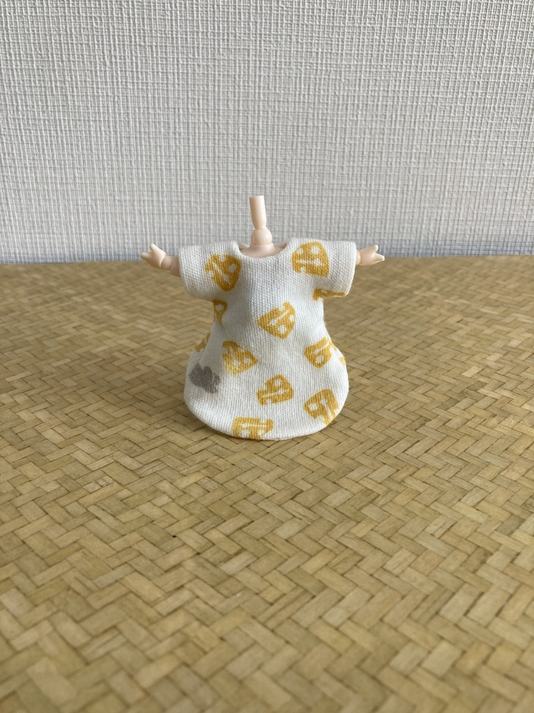 ロングテール半袖Tシャツ(チーズ柄)