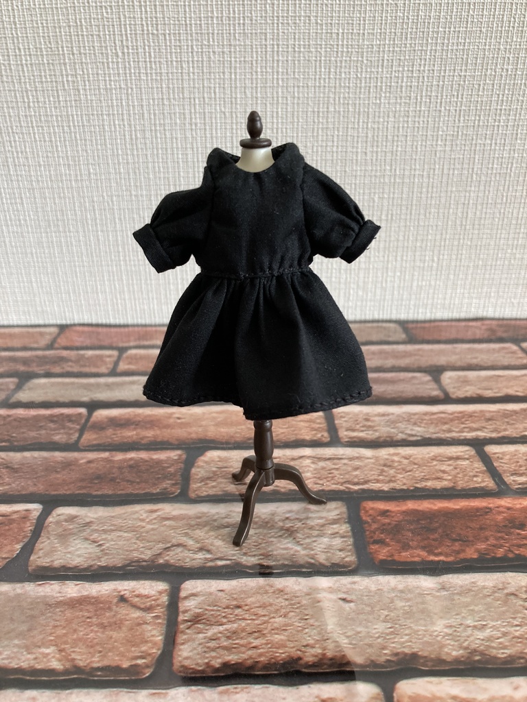 ノーカラーワンピース・付け襟セット