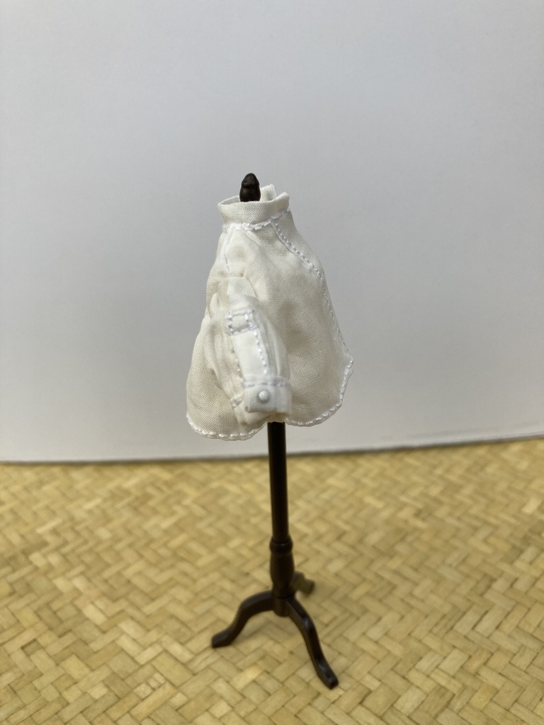 ボウタイブラウス