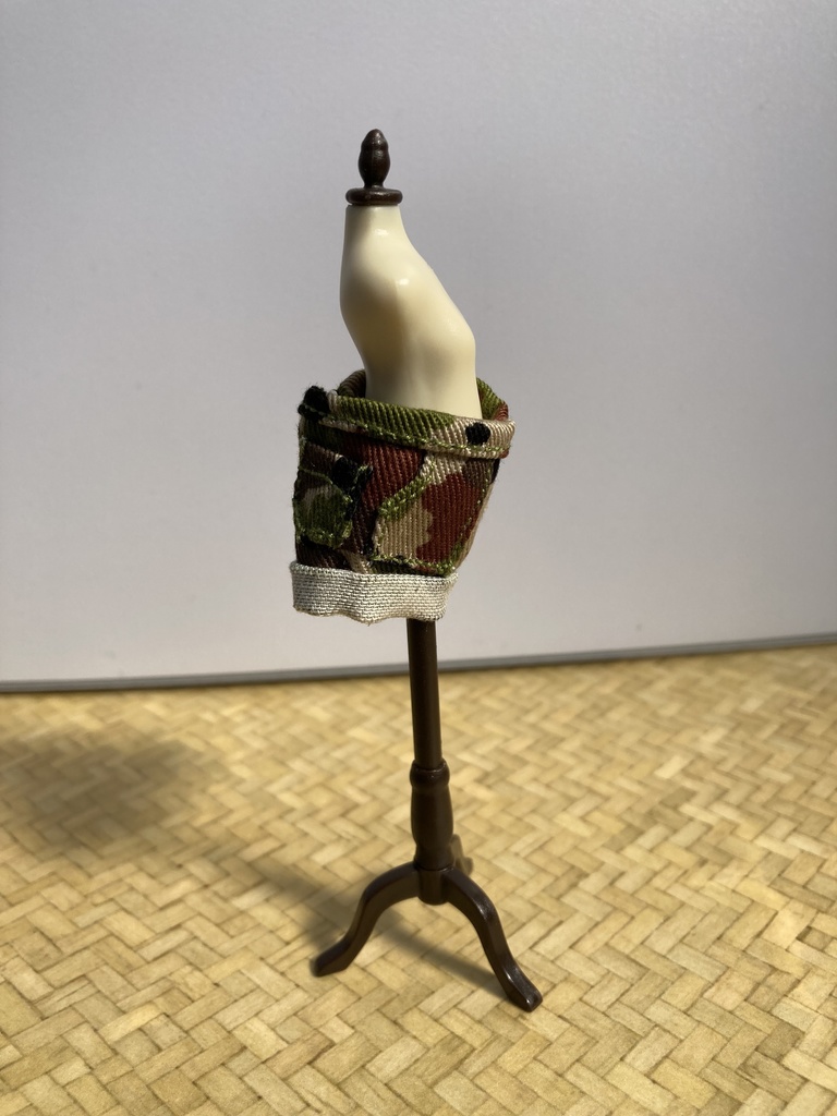 ロールアップショートパンツ