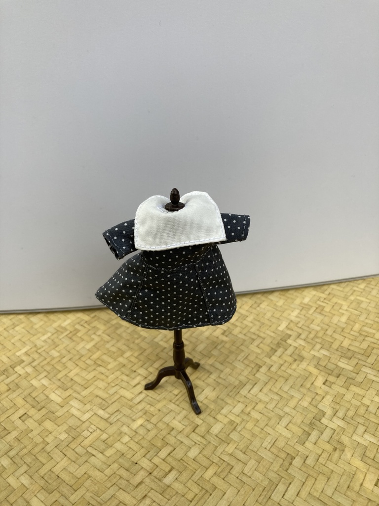 セーラーカラーワンピース