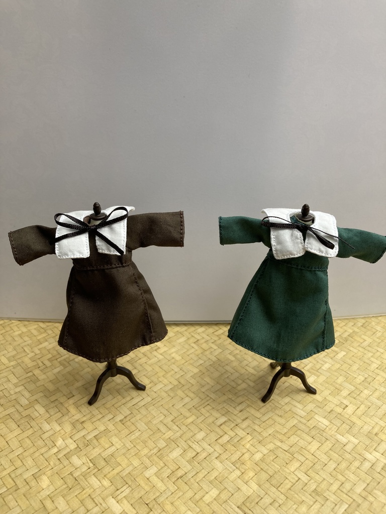 Aラインワンピース(付け襟セット)