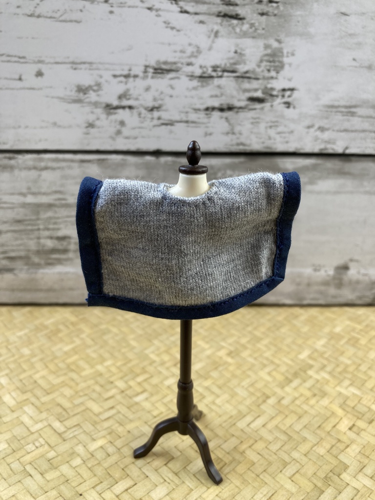 スクエアポンチョ