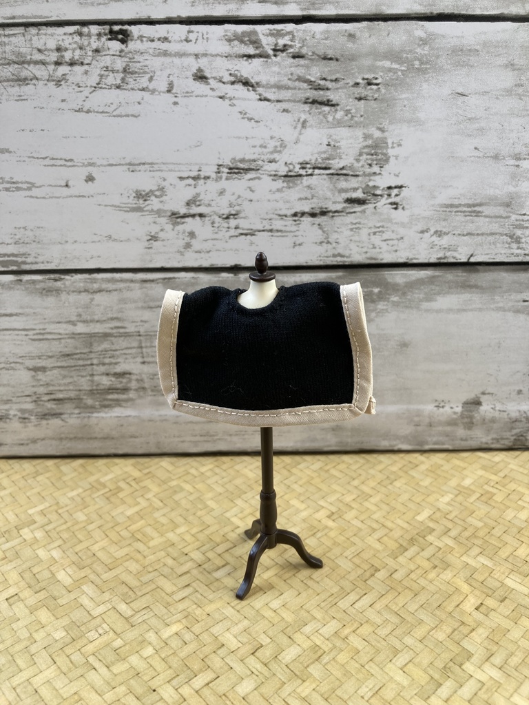 スクエアポンチョ