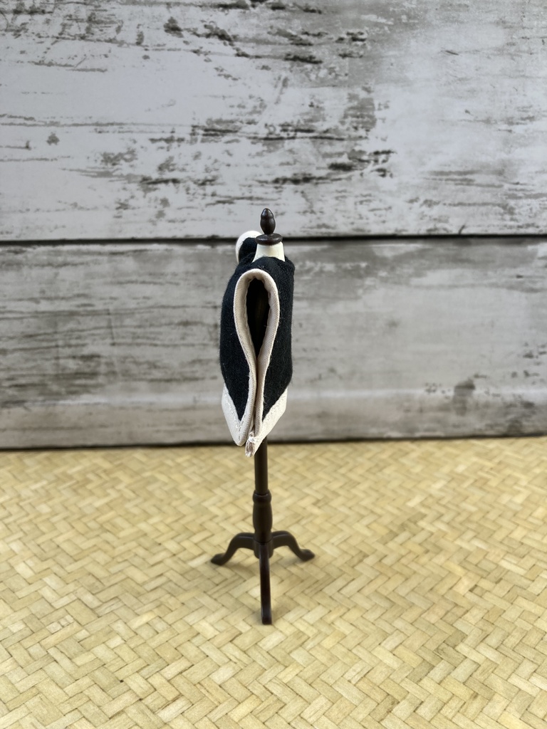 スクエアポンチョ