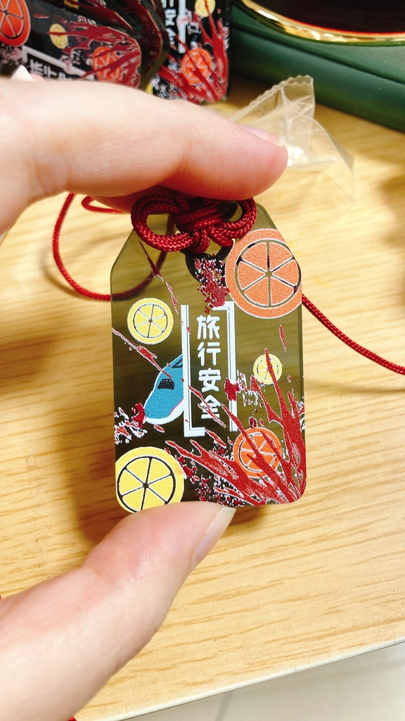 お守りアクキー