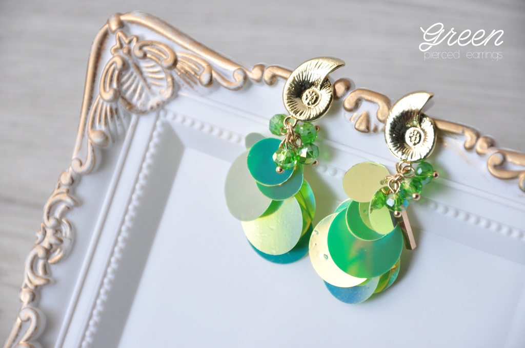 人魚の鱗【ピアス&イヤリングパーツ選択可能】