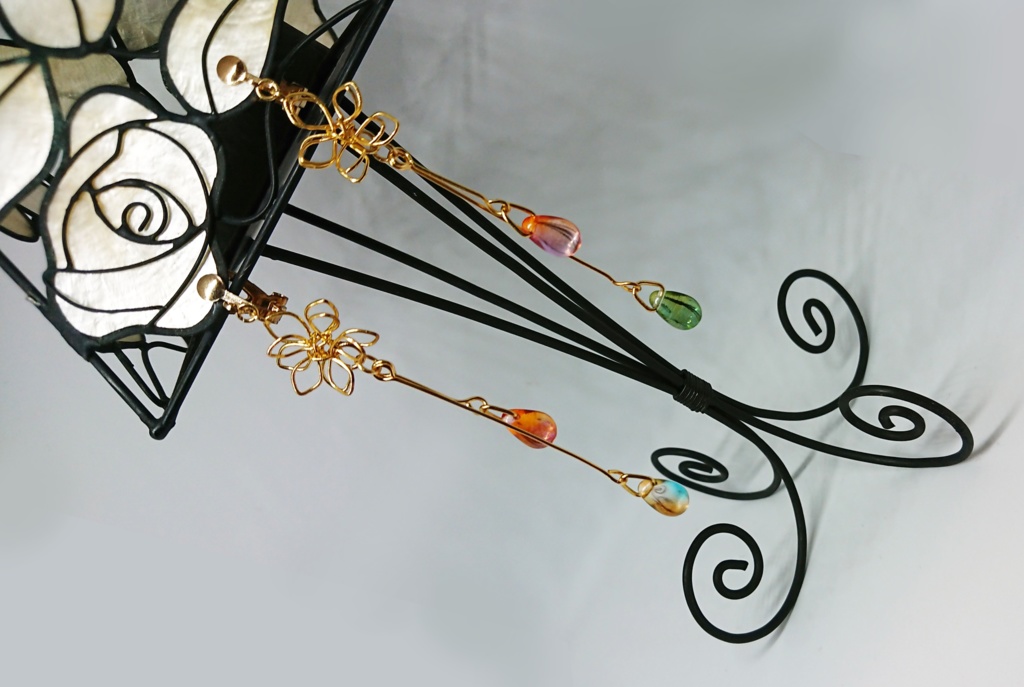 空の雫イヤリング(春色/曙と夕暮れ/梅雨)