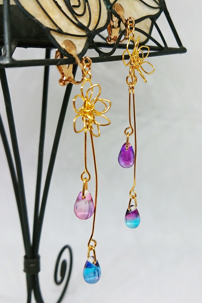 空の雫イヤリング(春色/曙と夕暮れ/梅雨)