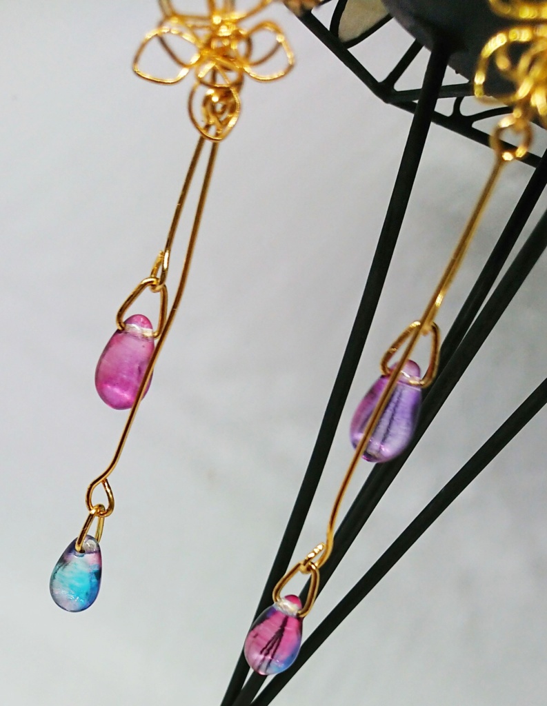 空の雫イヤリング(春色/曙と夕暮れ/梅雨)