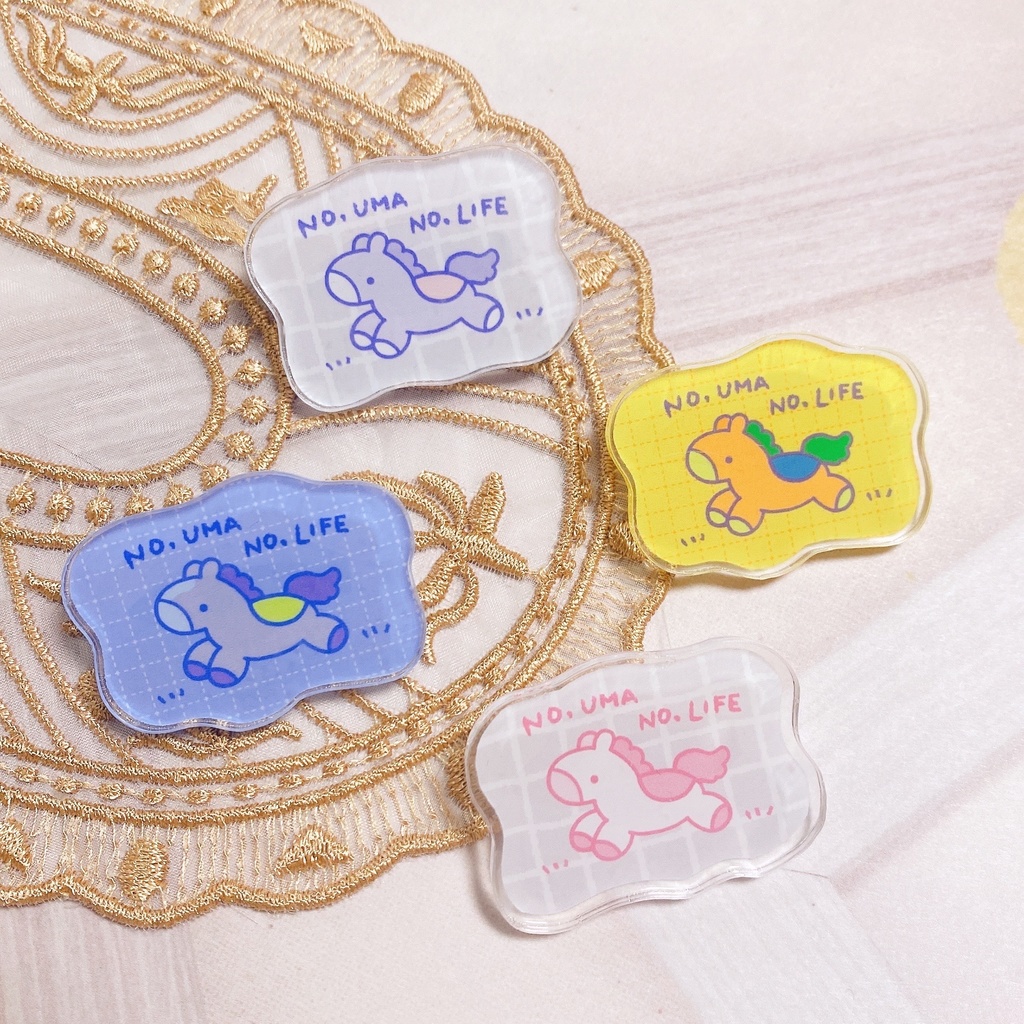 ゆるいおウマのアクリルバッジ