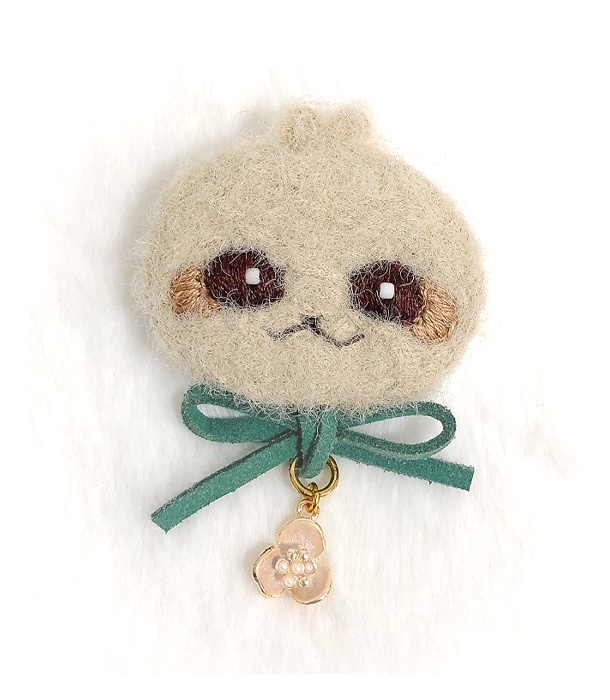 刺繡バッジ　モスグリーンリボン×フラワー