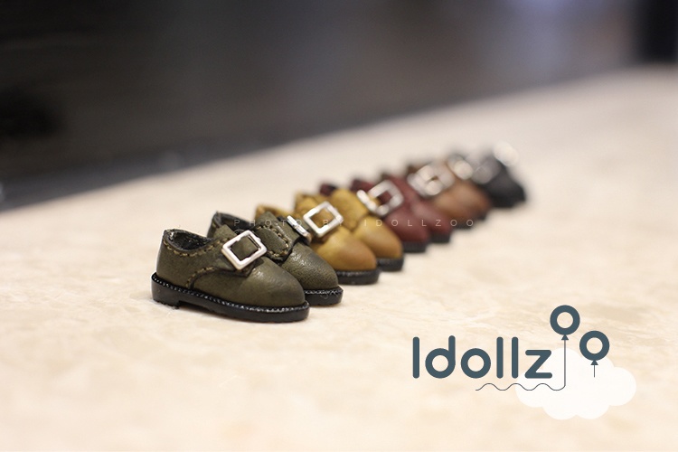 オビツ11 靴 ボタンのついた靴