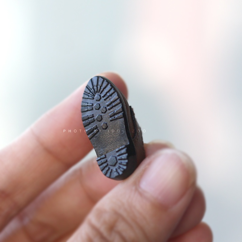 オビツ11 靴 ボタンのついた靴