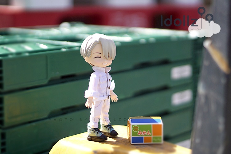 オビツ11 靴 黒ゴムのスニーカー