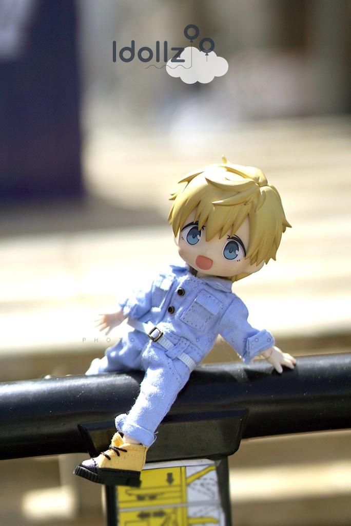 オビツ11 靴 黒ゴムのスニーカー