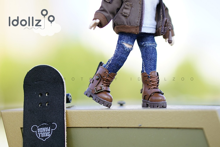 オビツ11 靴 ミディアムマーチンブーツ