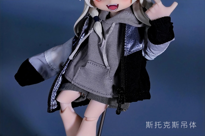 大1/12 西西里往事 ノースリーブのフードコート