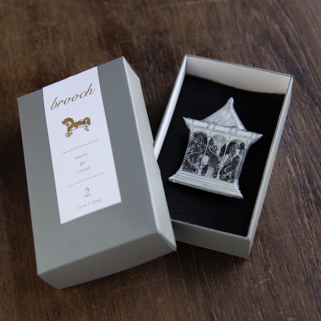 メリーゴーランド ブローチ