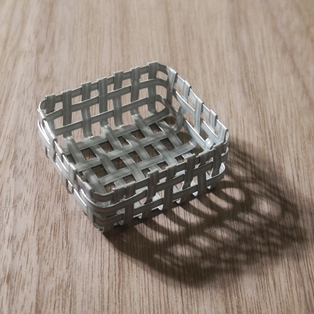 工房かくれびと_ぬいぐるみサイズの洗いカゴ（大）