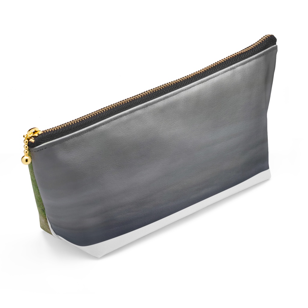 外に座ってゆったりするメアーネのポーチ