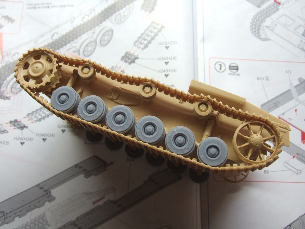 ZW41 スチールホイールセット (1/35 3号戦車用 Experimental Steelwheel set foe Pz.kpf III)