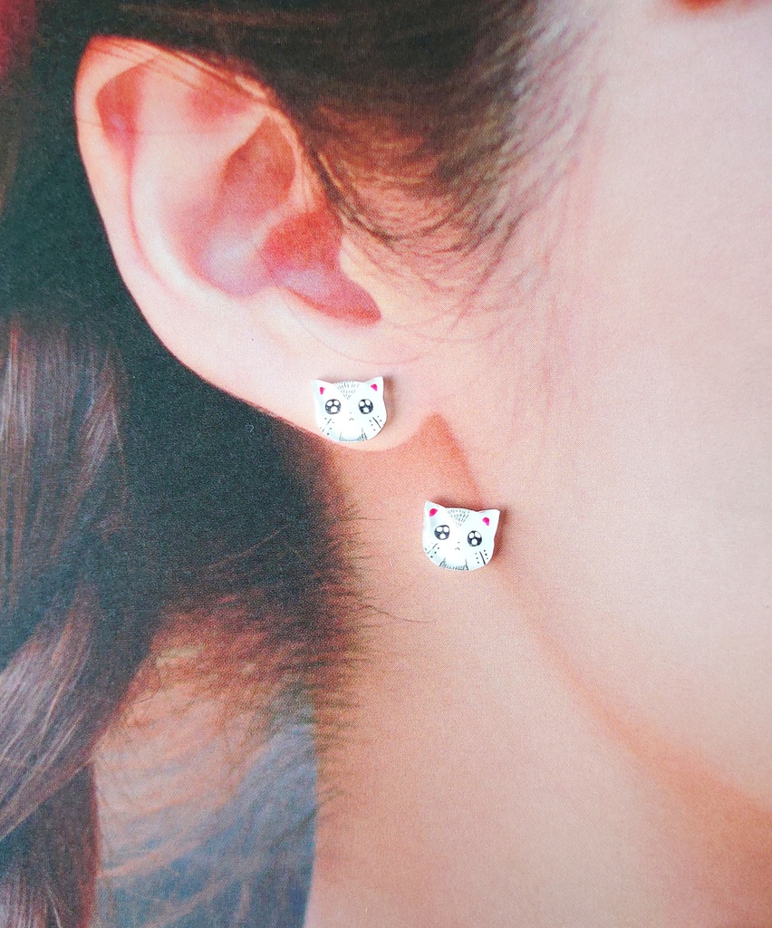 あざとい尾形猫ピアス
