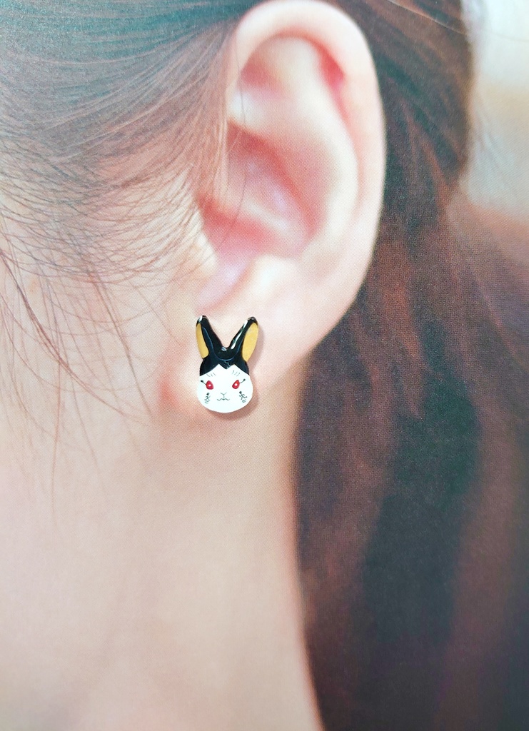 宇佐見上等兵 モチーフピアス