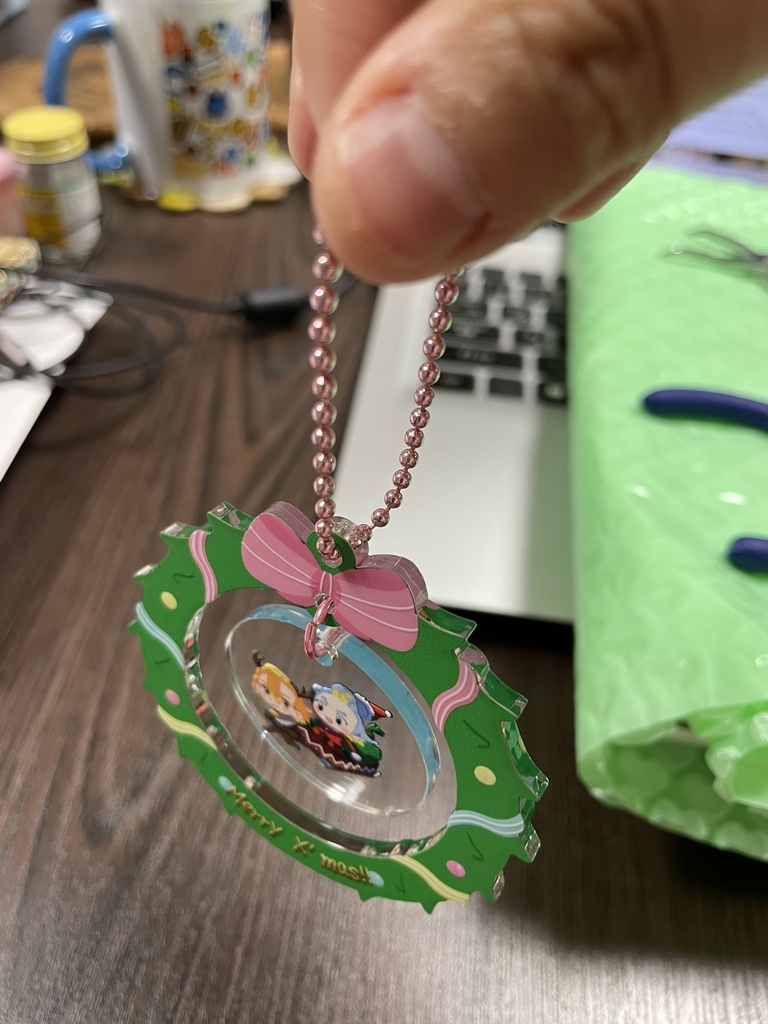 【すみスゼパーク特製】 クリスマスリース型ゆらゆらアクリルキーホルダー