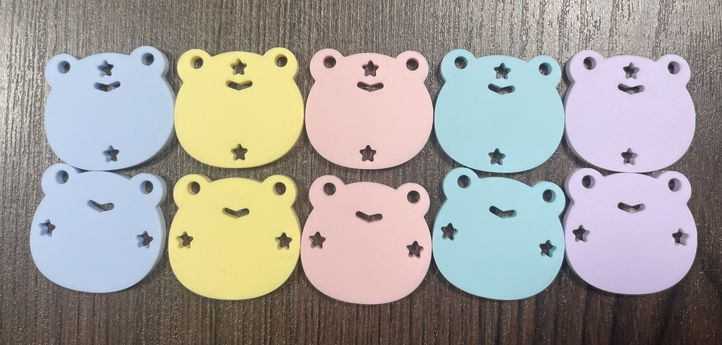 カエルのアクリルパーツ