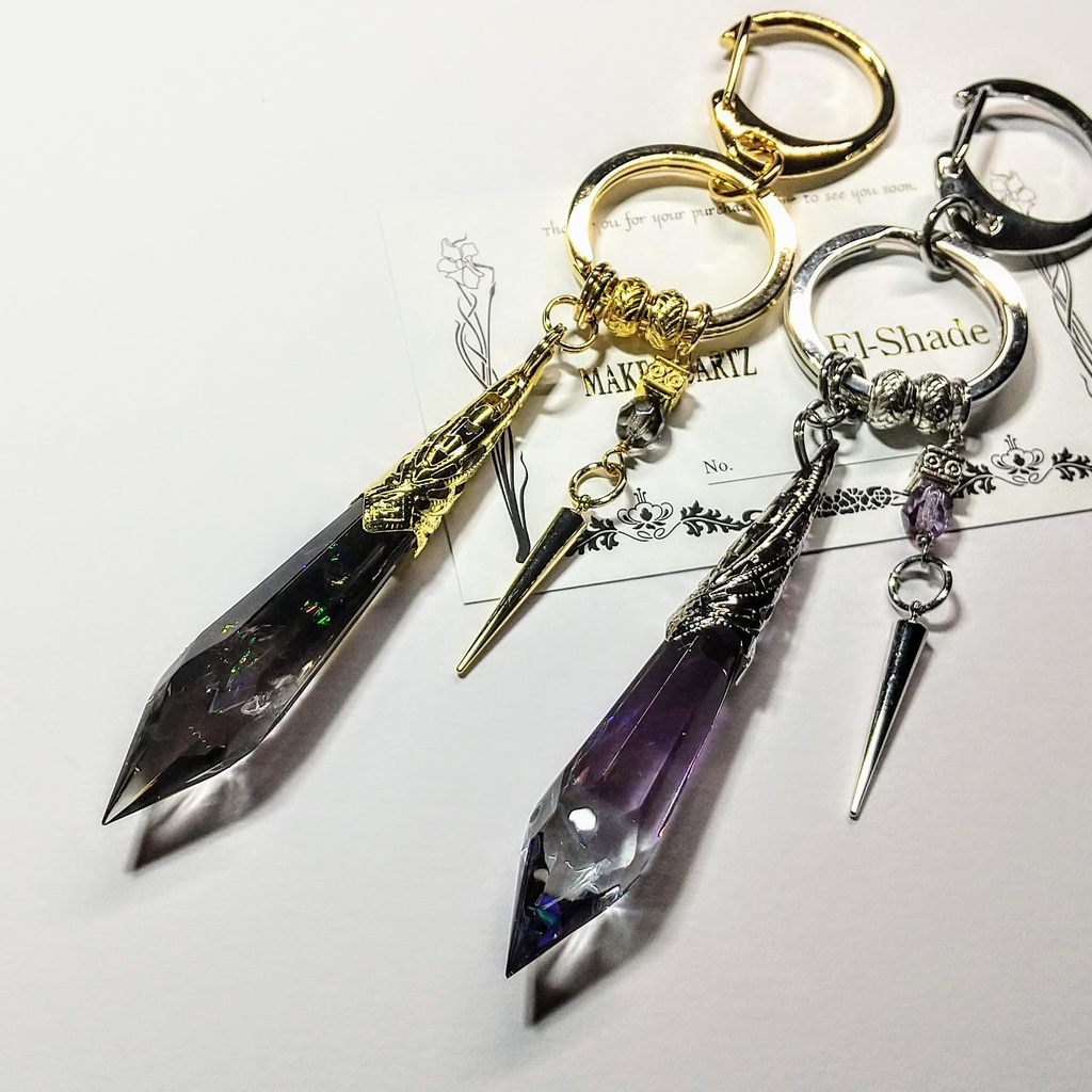 【推し色鉱石レジン・選択型オーダー】チェーンネックレス・本革紐ペンダント【鹿革】・バッグチャーム【メイクォーツ】