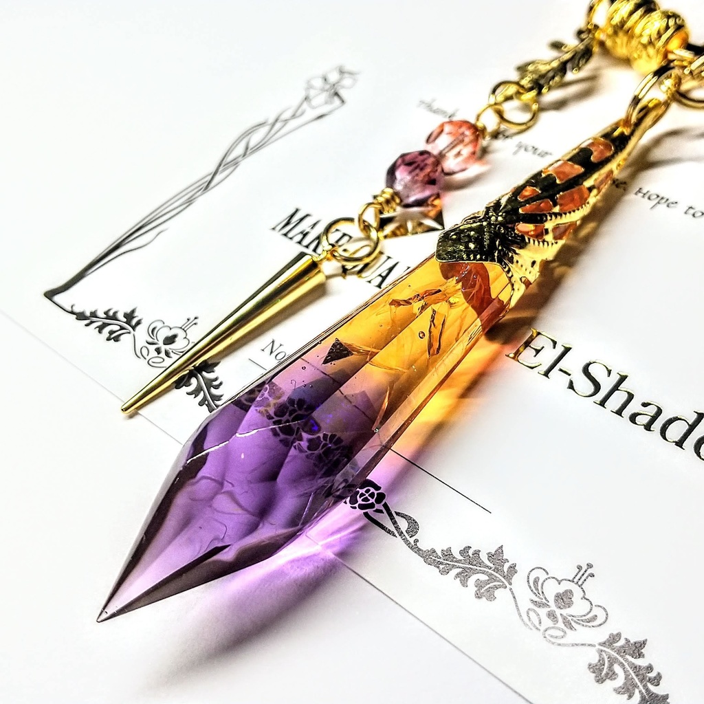 【推し色鉱石レジン・選択型オーダー】チェーンネックレス・本革紐ペンダント【鹿革】・バッグチャーム【メイクォーツ】