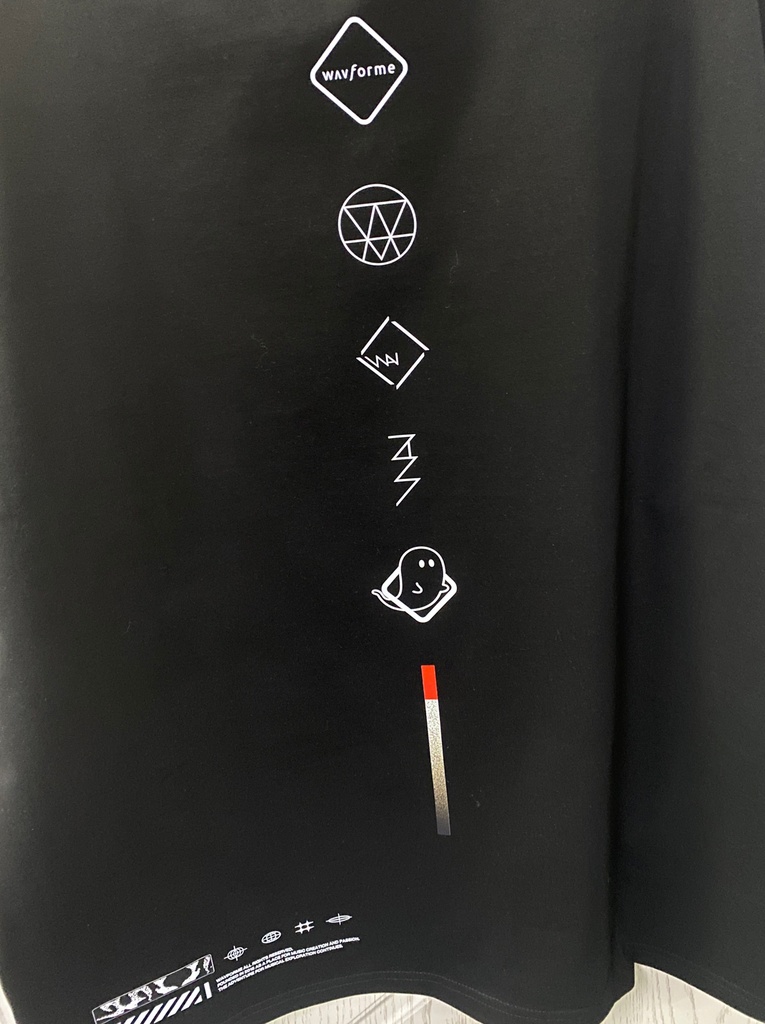 wavforme LOGO&GRAPHIC T-shirts