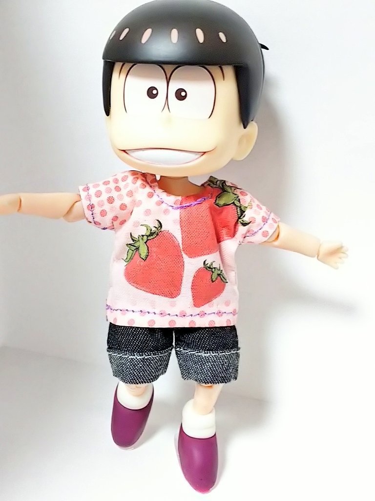 いちごのTシャツ