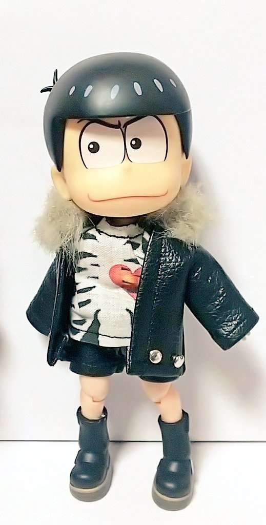 レザーショートパンツ